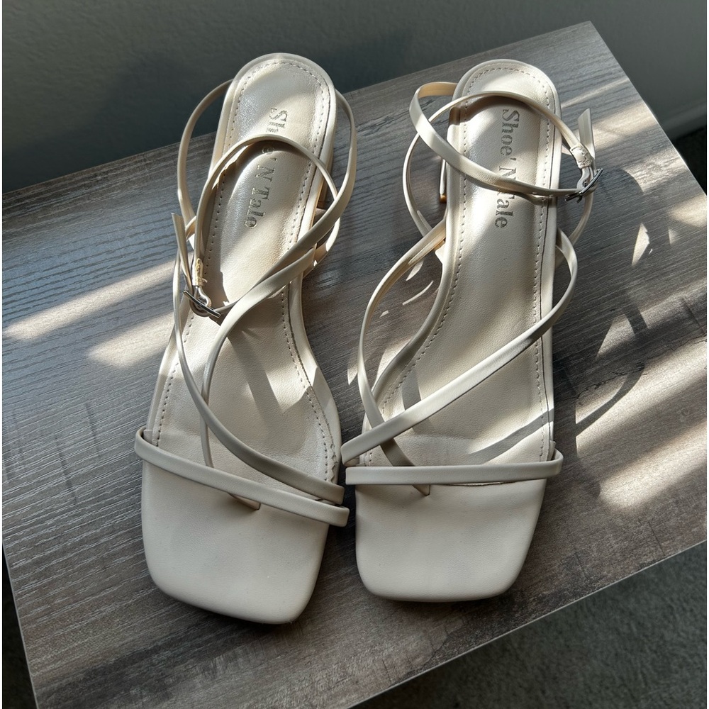 Shoe'N Tale Women's Low Chunky Strappy Heels